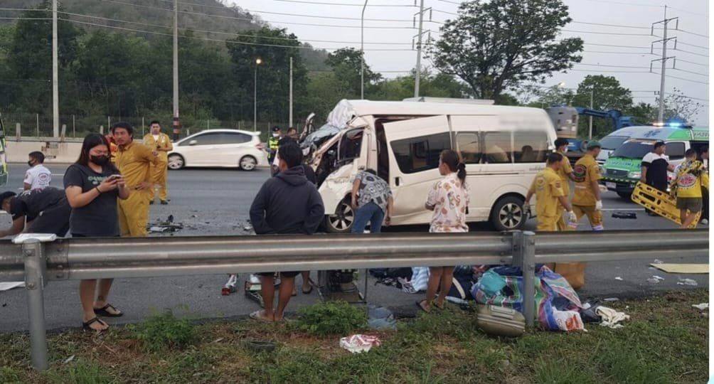 (ယာဥ်တိုက်မှုဖြစ်ပြီးနောက် မြင်တွေ့ရစဥ်။ ဓာတ်ပုံ - ခေါင်စွတ်)