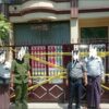 မန္တလေးက အညာသားကြီးအထည်ဆိုင်မိသားစု ဖမ်းခံရပြီး အိမ်ကိုပါ စစ်ကောင်စီချိတ်ပိတ်
