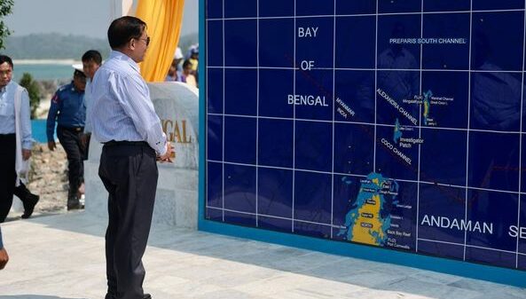 တရုတ်အကူအညီနဲ့ စစ်ရေးအဆောက်အဦးတွေ ဆောက်နေတယ်လို့သတင်းထွက်နေချိန်မှာ ကိုကိုးကျွန်းပေါ် အာဏာသိမ်းခေါင်းဆောင်ရောက်နေ