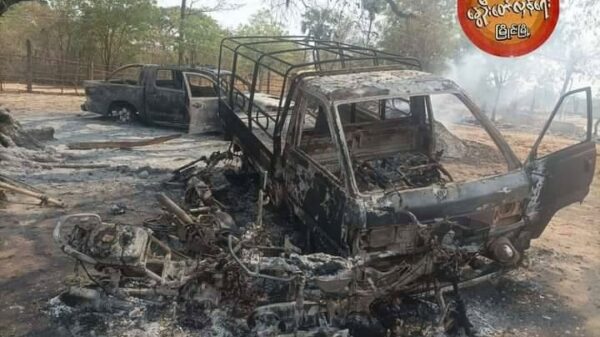 မြိုင်နယ်တွင် ဖျက်ဆီးခံလိုက်ရသော ဆေးရုံနှင့် လူနေအိမ်များ၊ မော်တော်ယာဥ်များအား တွေ့ရစဥ်။ ဓာတ်ပုံ - နွေဦးတော်လှန်ရေး(မြိုင်)
