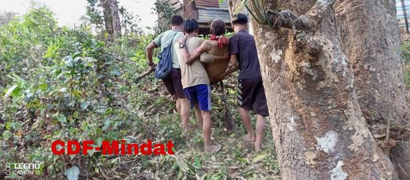 (မင်းတပ်မြို့နယ် ပန်းဝါကျေးရွာကို စစ်ကောင်စီတပ်က ယမန်နေ့ ညနေပိုင်းတွင် လေကြောင်းမှ ဗုံးကြဲတိုက်ခိုက်ခဲ့ပြီးနောက် မြင်ကွင်းများ။ ဓာတ်ပုံ - CDF-Mindat)