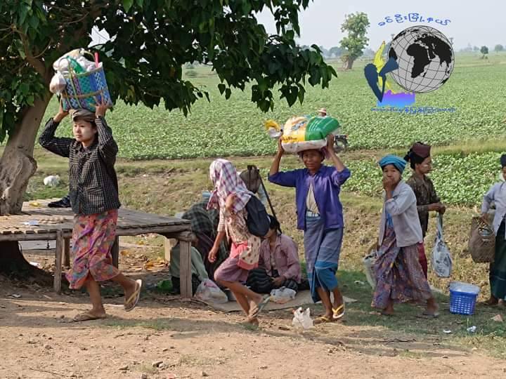 (ခင်ဦးနယ်တွင် ထွက်ပြေးတိမ်းရှောင်နေရသော စစ်ဘေးရှောင် ပြည်သူများအား ယမန်နေ့က တွေ့ရစဉ်။ ဓာတ်ပုံ - ခင်ဦးမြို့နယ် သတင်းမှန်ပြန်ကြားရေး)