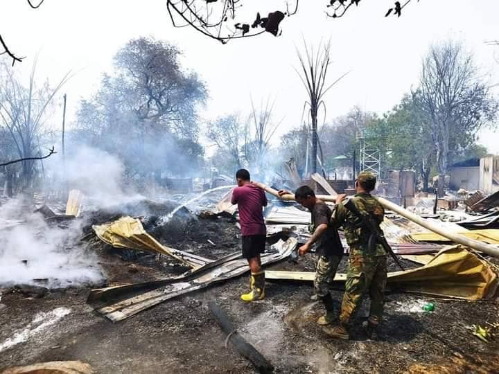 မူးသာရွာအတွင်း စစ်ကောင်စီတပ် မီးရှို့ဖျက်ဆီးသွားပြီးနောက် တွေ့ရစဥ်။ ဓာတ်ပုံ-စစ်ကိုင်းမြို့နယ် သတင်းမှန်ပြန်ကြားရေးအဖွဲ့