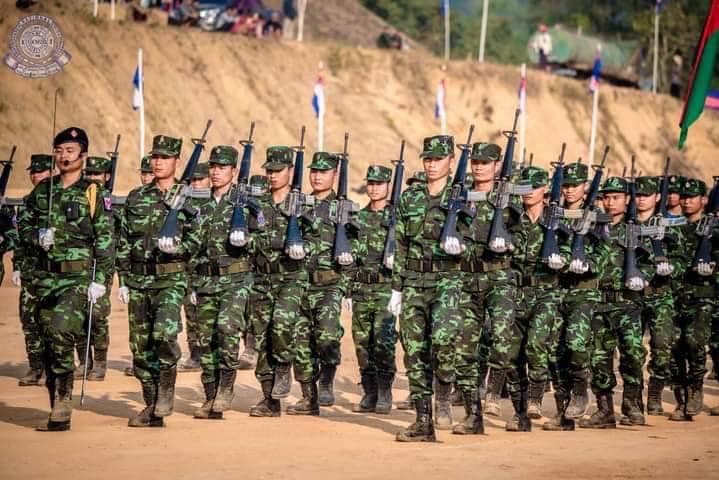 (KNU/KNLA တပ်ဖွဲ့ဝင်များစစ်ရေးလေ့ကျင့်နေသည်ကို တွေ့ရစဉ်။ ဓာတ်ပုံ - KNU)