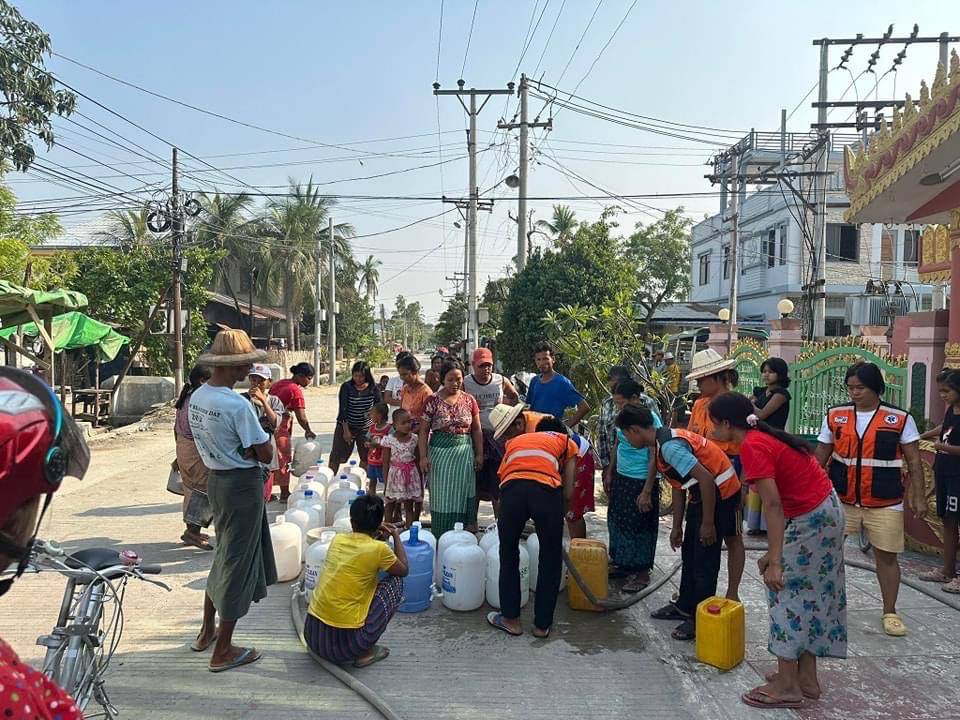 မန္တလေးမှာ ရေပြတ်လပ်နေလို့နေ့စဉ် ရေဂါလံ နှစ်သိန်းဝန်းကျင် လိုအပ်နေ