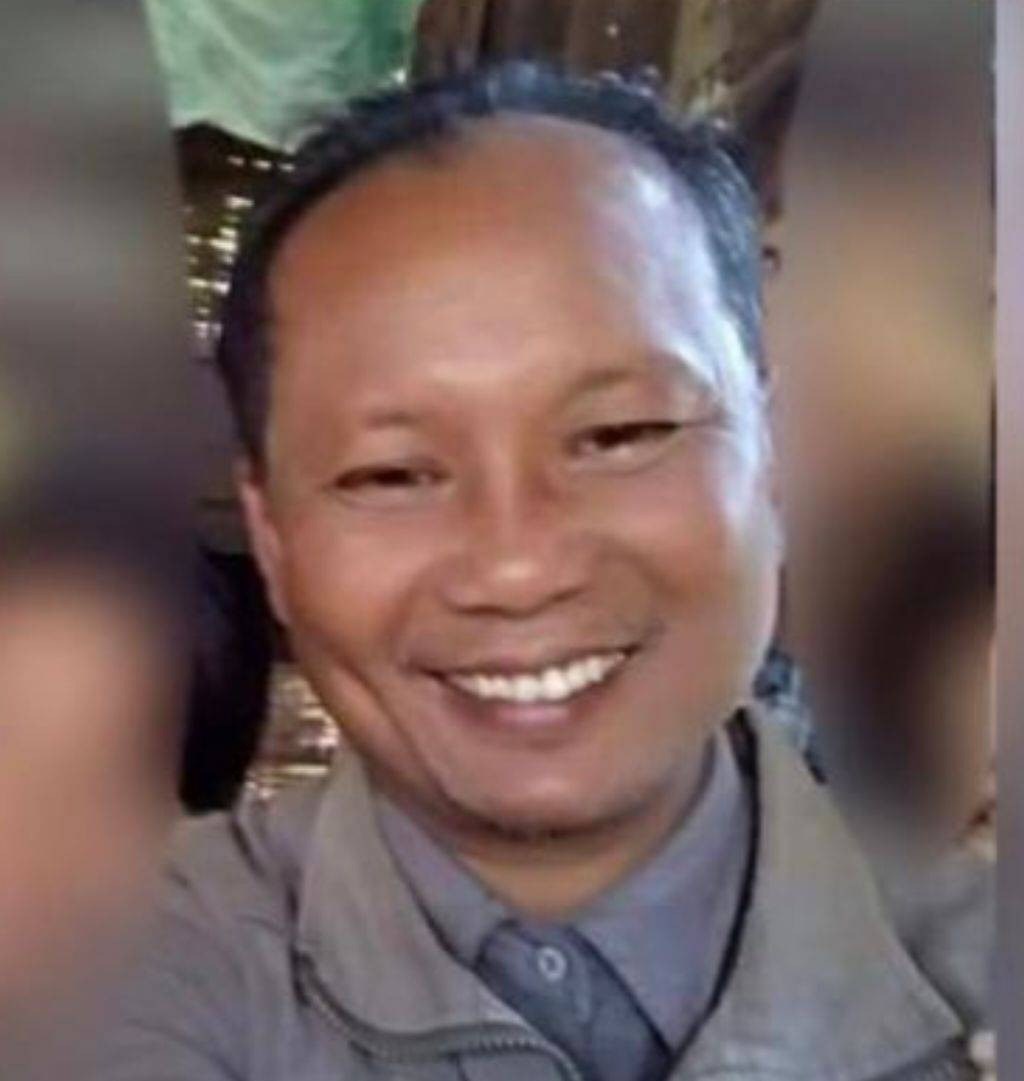 (ပျုစောထီးခေါင်းဆောင် ချမ်းမြေ့အား တွေ့ရစဥ်)