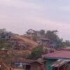 (ဟားခါးမြို့နယ်ရှိ ဗန်တလန်ကျေးရွာကို စစ်ကောင်စီတပ်က လေကြောင်းမှ ဗုံးကြဲတိုက်ခိုက်ပြီးနောက် တွေ့ရစဥ်။ ဓာတ်ပုံ - The Chin Journal)
