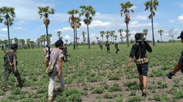 (ရေစကြိုပကဖတပ်ဖွဲ့ဝင်အချို့ ။ဓါတ်ပုံ-​ရေစကြိုPDF)