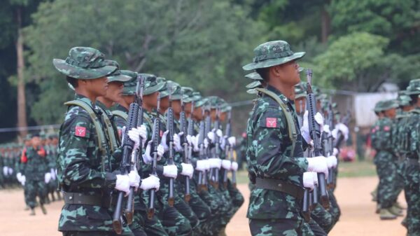 (ကရင်နီအမျိုးသားတိုးတက်ရေးပါတီ(KNPP)မှ လက်အောက်ရှိ ကရင်နီအမျိုးသားတပ်မတော် (KA)တပ်ဖွဲ့ဝင်များ စစ်ရေးလေ့ကျင့်နေစဉ်။ ဓာတ်ပုံ - KNPP)