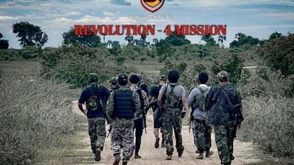 (BLACK WOLF - ARMY မှ ရဲဘော်များအား တွေ့ရစဉ်။ ဓာတ်ပုံ - Nway Oo Photography)