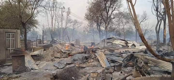(လက်ထုတ္တောရွာအား စစ်ကောင်စီတပ် မီးရှို့ဖျက်ဆီးသွားပြီးနောက် တွေ့ရစဥ်။ ဓာတ်ပုံ-မြင်းမူမြို့နယ်သတင်းမှန်ပြန်ကြားရေး)
