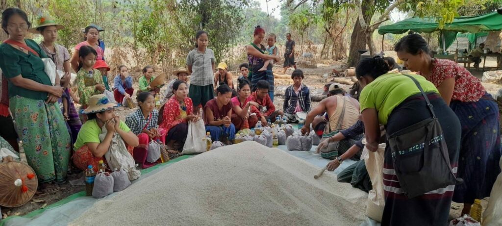စစ်ဘေးရှောင်တွေဆီ အထောက်အပံ့ပို့ရာတွင် လမ်းခရီးတွင်အနှောက်ယှက်ကြုံနေရ