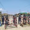 (စစ်တပ်အာဏာသိမ်းပြီးနောက် ဖားကန့်မြို့တွင် ဆန္ဒပြသူများအား ဖြိုခွင်းရန် ပြင်ဆင်နေသည့် ရဲများအား တွေ့ရစဉ်။ ဓာတ်ပုံ - CJ)