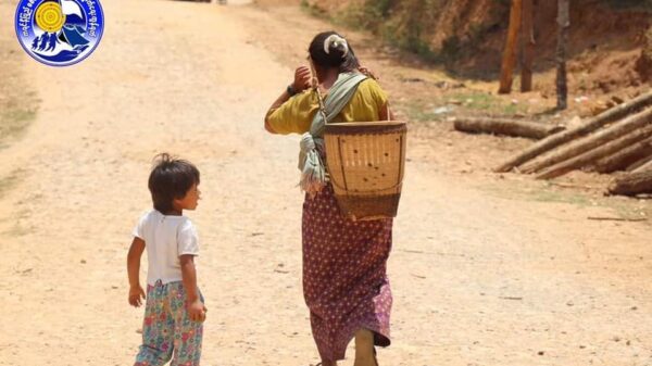 (ကရင် ၊ချင်း ၊ကရင်နီ (ကယား) ၊ စစ်ကိုင်း ၊မ​ကွေးတိုင်းမှ စစ်​ရှောင်ပြည်သူများ ။ဓါတ်ပုံ-KNU၊BNI ၊ ကရင်နီစစ်​ဘေူ​ရှောင်များကူညီ​ရေးကွန်ယက် ၊ CJ)