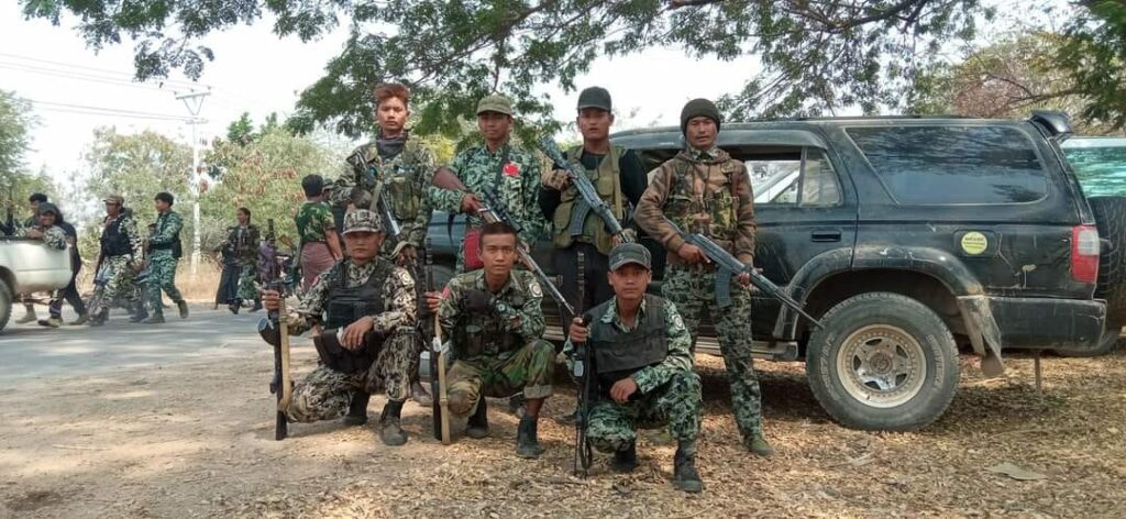 (KLG PDF မှတပ်ဖွဲ့ဝင်အချို့ ။ဓါတ်ပုံ-KLG)