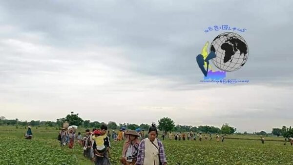 (ထွက်ပြေးတိမ်းရှောင်နေရသော ခင်ဦးနယ်ပြည်သူများအား တွေ့ရစဥ်။ ဓာတ်ပုံ - ခင်ဦးမြို့နယ်သတင်းမှန်ပြန်ကြားရေး)