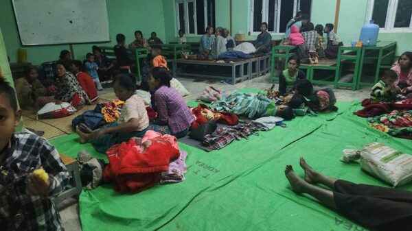 (မ​ကွေးတိုင်းမှ စစ်​ဘေး​ရှောင်ပြည်သူများ။ဓါတ်ပုံ-CJ)