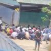 (စစ်​ကောင်စီတပ်က ၂၀၂၃ ဧပြီ ၂၆ ရက်က ဖားကန့်မြို့နယ်၊မဇွပ်ယန်နှင့် ဆန်ခါ ကျေးရွာ ၂ရွာ ပြည်သူများကိုစစ်​ကောင်စီတပ်က လူသားဒိုင်းအဖြစ်အသုံးပြုရန်ဖမ်းဆီးထားစဥ်။ ဓါတ်ပုံ- အောင်ဇော်မိုး)