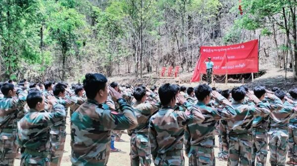 (ဂန့်ဂေါခရိုင်အမှတ် ၁၃ တပ်ရင်းဖြစ်လာ​သော TheYouth Force- Saw & Kyaukhtu မှ တပ်ဖွဲ့ဝင်များ။ဓါတ်ပုံ-The Youth Force- Saw & Kyaukhtu)