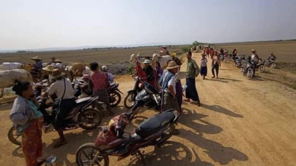 (ထွက်ပြေးတိမ်းရှောင်လာသော စစ်ကိုင်းမှ ဒေငခံပြည်သူများအား တွေ့ရစဥ်။ ဓာတ်ပုံ-SYP)
