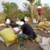 (​ဒေသခံကာကွယ်​ရေးတပ်များက အမှတ် (၁၀၁) ခြေမြန်တပ်မဌာနချုပ်ကို​ရှော့တိုက်ဒုံးဖြင့်တိုက်ခိုက်ရန်ပြင်ဆင်​နေစဥ်။ဓါတ်ပုံ-CJ)