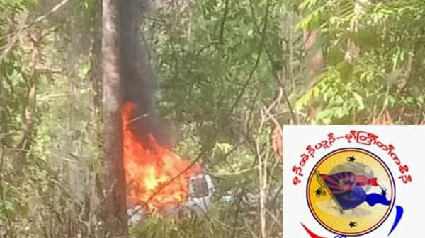 ( KNLA တပ်မဟာ (၅)က BGF ကားကိုမီးရှို့​နေစဥ်။ဓါတ်ပုံ-KNU -Mutraw News)