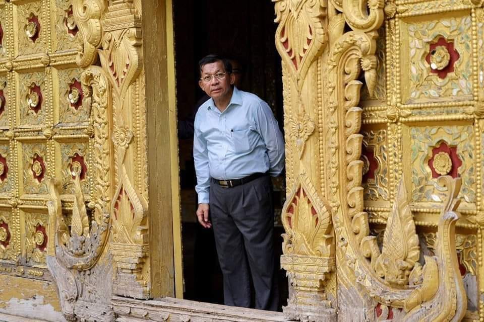 (အာဏာသိမ်းစစ်​ခေါင်း​ဆောင် ​ပဲခူးမြို့သို့ ​မေလ​နောက်ဆုံးပါတ်တွင်သွား​ရောက်ခဲ့စဥ်။ဓါတ်ပုံ-စစ်​ကောင်စီ)