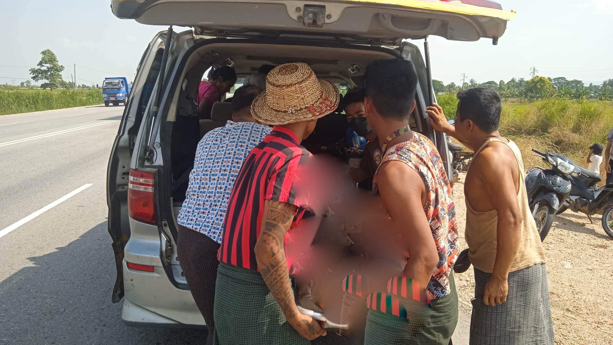 ဓာတ်ပုံ − ရင်ခုန်သံရှင်သန်ရေးကူညီမှုအသင်း(အုတ်တွင်းမြို့)