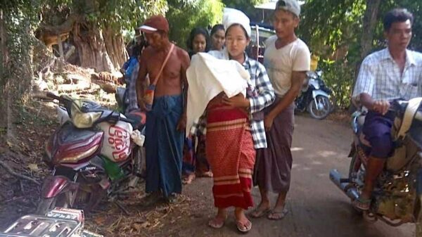 (ပြီးခဲ့သည့် ၂၀၂၂ အတွင်းက ရေစကြိုရေလယ်ကျွန်းဒေသသို့ စစ်ကောင်စီစစ်ကြောင်းထိုးလာ၍ ဒေသခံ ပြည်သူများထွက်ပြေးတိမ်းရှောင်ခဲ့ရစဥ်။ ဓာတ်ပုံ- Cj)