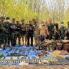 (နှစ်လတာတိုက်ပွဲအတွင်း စစ်ကောင်စီတပ်ထံမှ သိမ်းဆည်းရမိသော စစ်သုံ့ပန်းများနှင့် လက်နက်ခဲယမ်းများအား တွေ့ရစဉ်။ ဓာတ်ပုံ - ကော်ဘရာစစ်ကြောင်း)