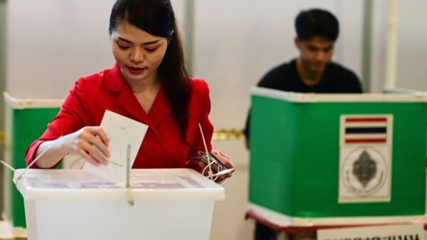 ကြိုတင်မဲနေ့က အမှားအယွင်းတွေ ရွေးကောက်ပွဲနေ့မှာ မဖြစ်စေရဘူးလို့ ထိုင်းရွေးကောက်ပွဲ ကော်မရှင် အာမခံ