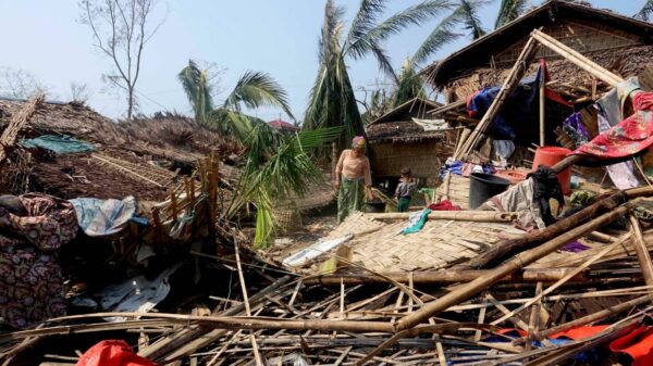 မုန်တိုင်းဒဏ်သင့် ရခိုင်ပြည်သူတွေကို နိုင်ငံတကာ အကူအညီတွေ မပို့ဆောင်နိုင်အောင် စစ်ကောင်စီ တားဆီးနေ