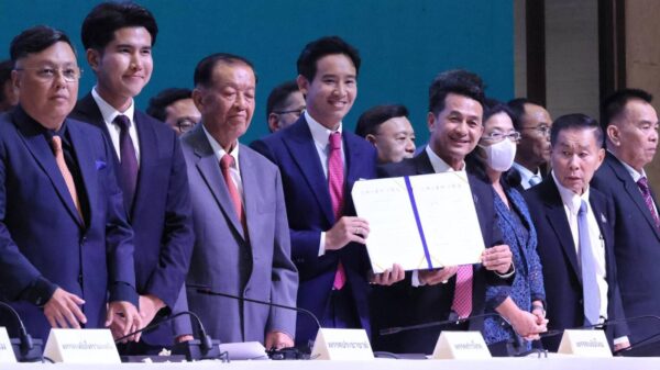 ညွန့်ပေါင်း အစိုးရဖွဲ့ဖို့ ထိုင်းအတိုက်အခံ ပါတီတွေ နားလည်မှု သဝဏ်လွှာ လက်မှတ်ရေးထိုး