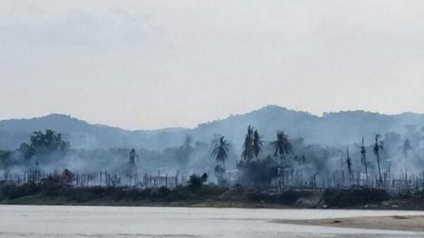 (​ညောင်​ခြေ​ထောက်ရွာ မီးရှို့ခံရပြီး​နောက်မြင်ကွင်း။ ဓါတ်ပုံ-CJ)