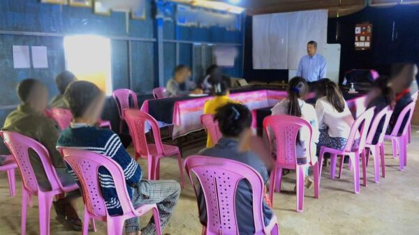 မုန်တိုင်းဒဏ်သင့် ပြည်သူများထံ NUGယာယီသမ္မတ သွားရောက်အား​ပေး