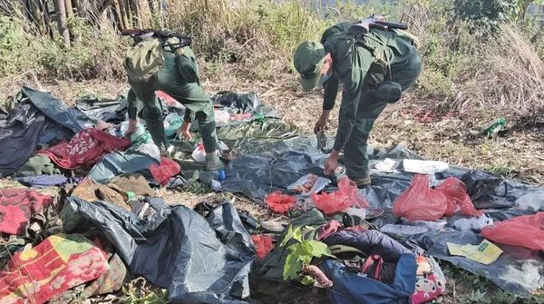 (MNDAA တပ်ဖွဲ့ဝင်များက စစ်တပ်ထံမှ သိမ်းဆည်းရရှိ​သော လက်နက်ခဲယမ်းနှင့် ဆက်စပ်ပစ္စည်းများ။ ဓါတ်ပုံ-MNDAA)