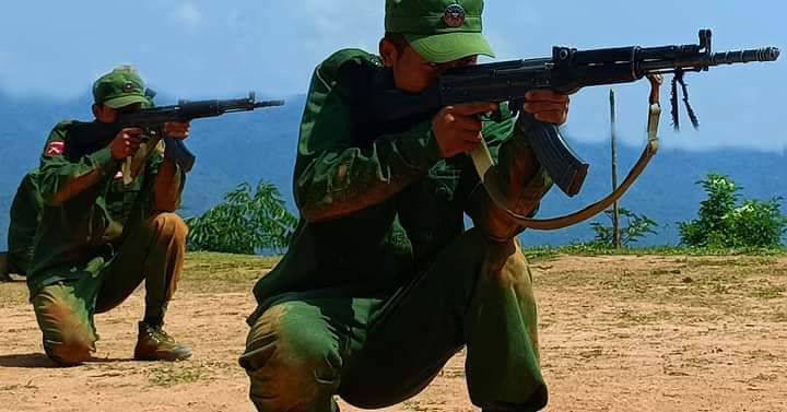 (ကိုးကန့်တပ်ဖွဲ့(MNDAA)မှ ရဲဘော်များအား တွေ့ရစဉ်။ ဓာတ်ပုံ - MNDAA)