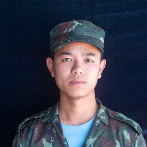 (ဟားခါး - ထန်တလန်အကြားတိုက်ပွဲတွင် ကျဆုံးခဲ့ရသော CNAနဲ့ CDFမှ ရဲဘော် ၄‌ဦးအား တွေ့ရစဥ်။ ဓာတ်ပုံ - The Chin Journal)