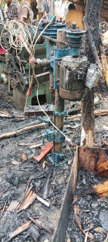 (Chindwin Attack Force အဖွဲ့၏ ထုတ်လုပ်ရေးစခန်း မီးလောင်မှုဖြစ်ပြီးနောက် တွေ့ရစဥ်။ ဓာတ်ပုံ-Chindwin Attack Force)