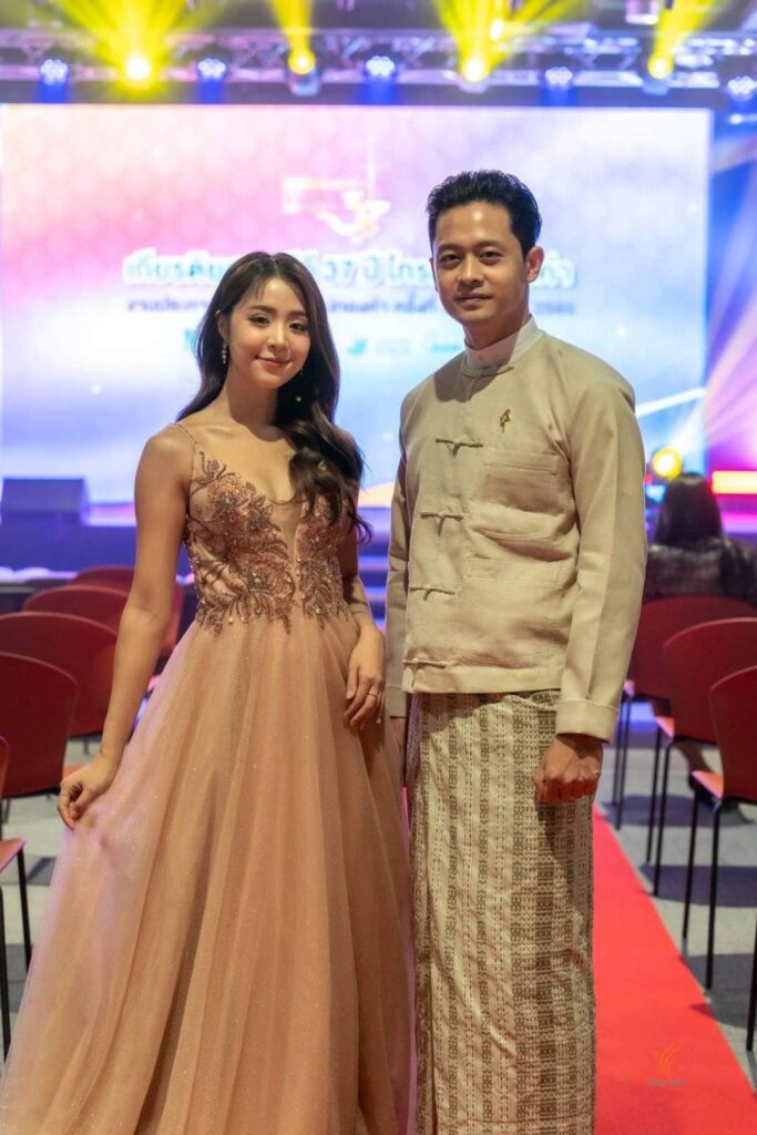 သရုပ်ဆောင်ဒေါင်းပါဝင်တဲ့ဇာတ်ကား ထိုင်းရုပ်ရှင်ဆုပေးပွဲမှာ ဆုထပ်ရ