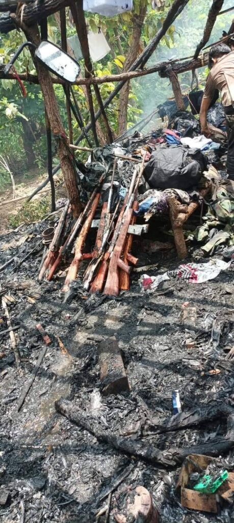 (Chindwin Attack Force အဖွဲ့၏ ထုတ်လုပ်ရေးစခန်း မီးလောင်မှုဖြစ်ပြီးနောက် တွေ့ရစဥ်။ ဓာတ်ပုံ-Chindwin Attack Force)