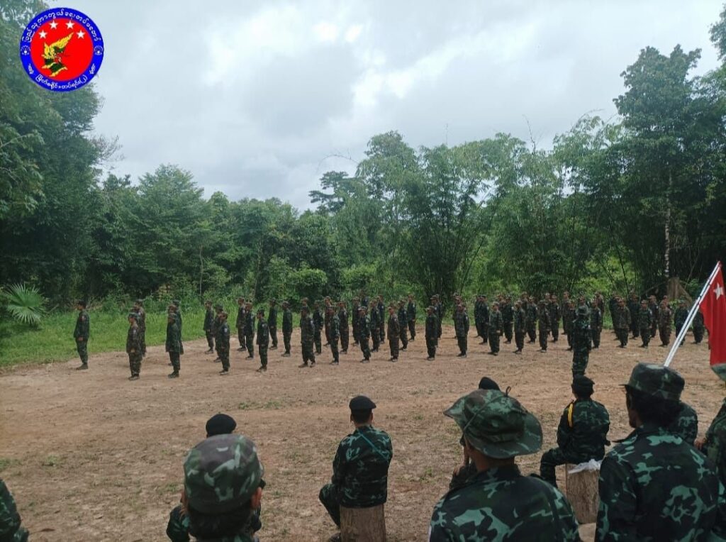 (မြိတ်ခရိုင် PDF တပ်ရင်း (၂)မှ ရဲဘော်များအား တွေ့ရစဥ်။ဓာတ်ပုံ - PDF တပ်ရင်း (၂))