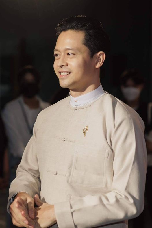 ဒေါ်အောင်ဆန်းစုကြည်မွေးနေ့ အမှတ်တရလှူဖို့ ရင်ထိုးလေလံတင်တဲ့ သရုပ်ဆောင်ဒေါင်း