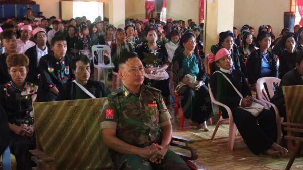 (ကွတ်ခိုင်မြို့နယ်အတွင်းရှိ ကျေးရွာများကို တအာင်းတပ်မတော် (TNLA)စစ်ဦးစီးချုပ် သွားရောက်တွေ့ဆုံနေစဥ်။ ဓာတ်ပုံ - News & Information Department)