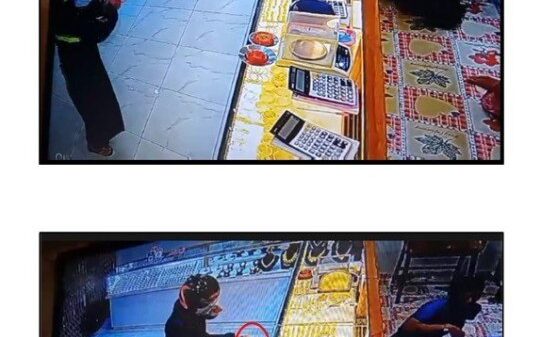 (မြောက်ဥက္ကလာပမြို့နယ်မှ ရွှေဆိုင်ဓားပြတိုက်သူအား CCTV မှတဆင့်တွေ့ရစဥ်)