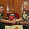 ဓာတ်ပုံ − အိန္ဒိယကာကွယ်ရေးဝန်ကြီးဌာန