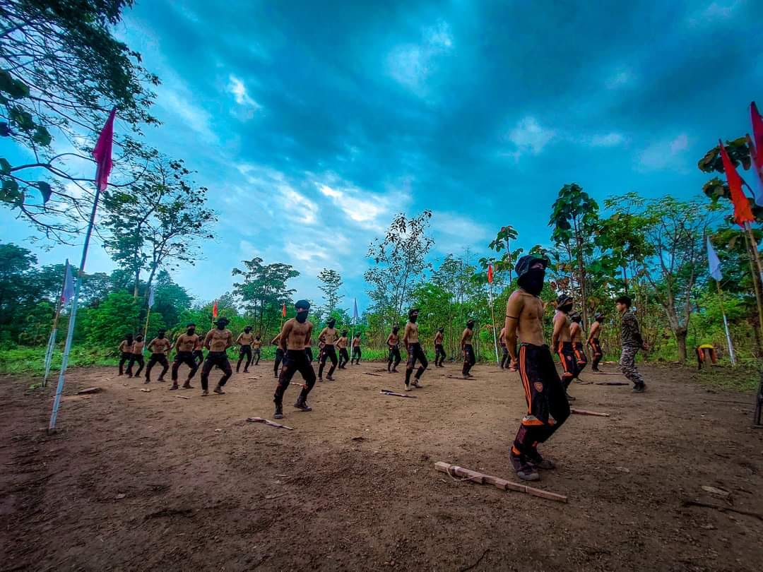 (တမူး PDF တပ်ရင်း -၄ မှ တပ်ဖွဲ့ဝင်များ ​လေ့ကျင့်​နေကြစဥ်။ ဓါတ်ပုံ-PDF Tamu- 4)