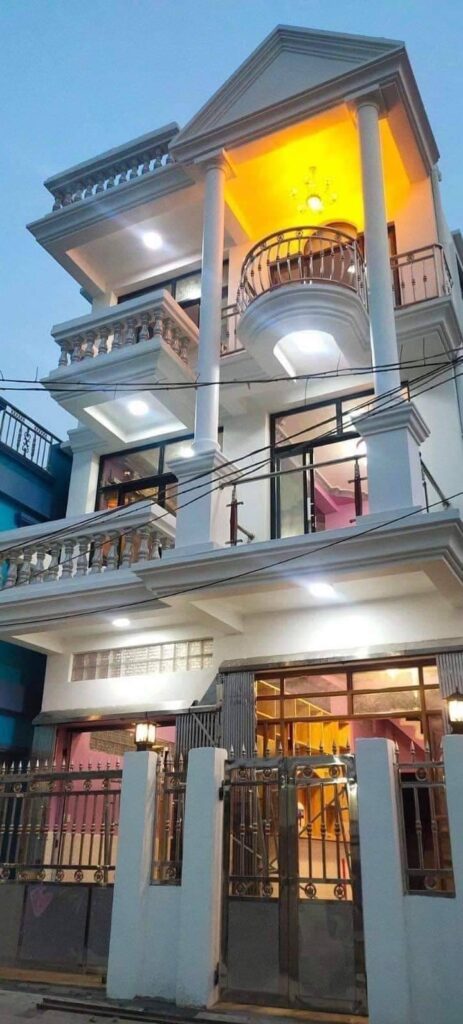 (ဖယ်ရှားပေးရမည့် ကန်ကောက်ရွာနှင့်နန်းဦးလွင် ကျေးရွာအုပ်စုရှိ နေအိမ်အချို့အားတွေ့ရစဥ်။ဓာတ်ပုံ-CJ)