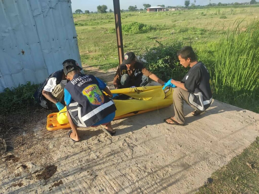 မန္တလေးက လမ်းဘေးမှာသေဆုံးနေတဲ့လူလတ်ပိုင်းအမျိုးသားအလောင်းတွေ့