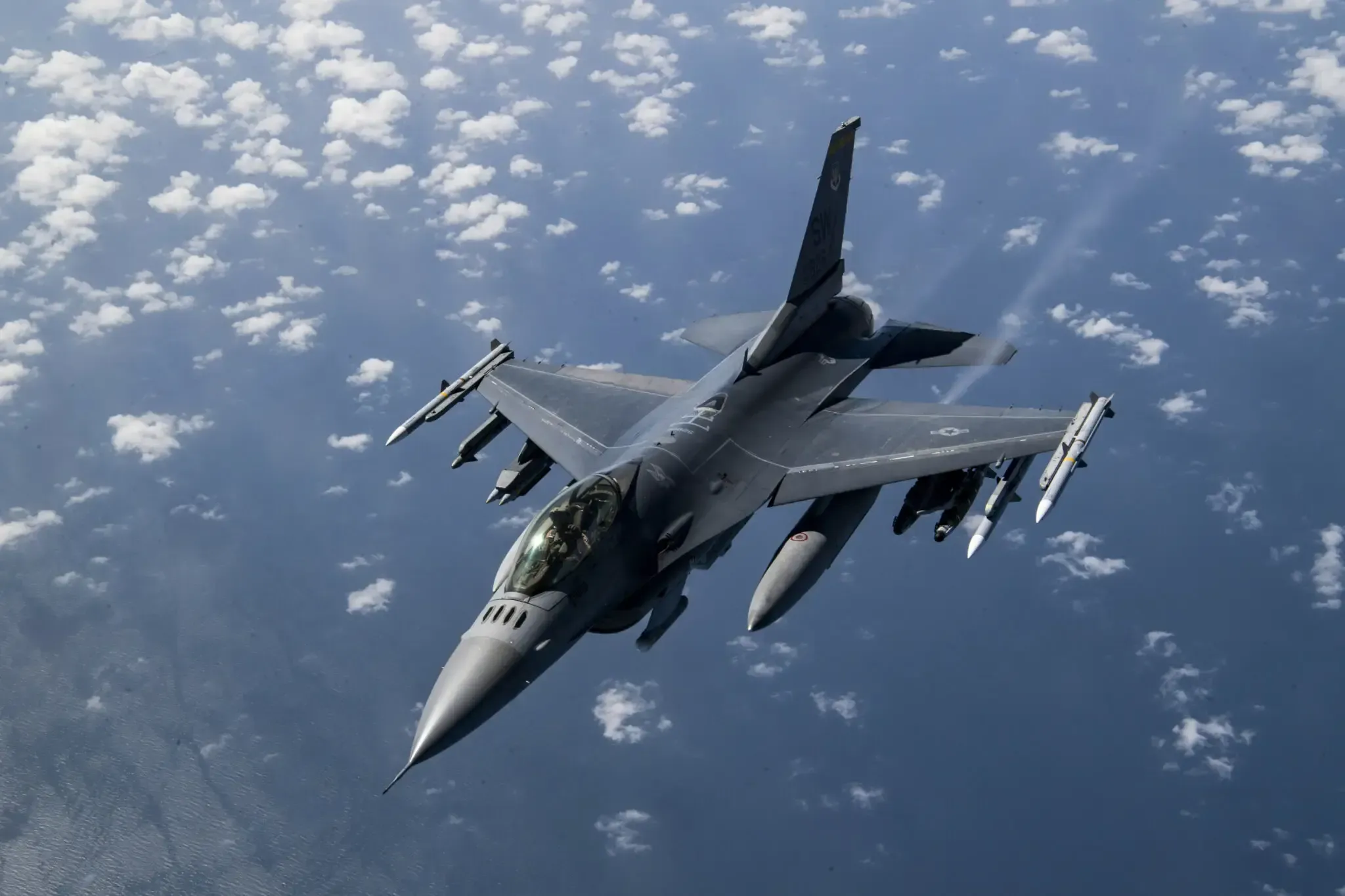 ယူကရိန်းက F-16 တိုက်လေယာဉ်တွေ စသုံးတာနဲ့ တင်းတင်းမာမာ တုံ့ပြန်မယ်လို့ ရုရှား ခြိမ်းခြောက်